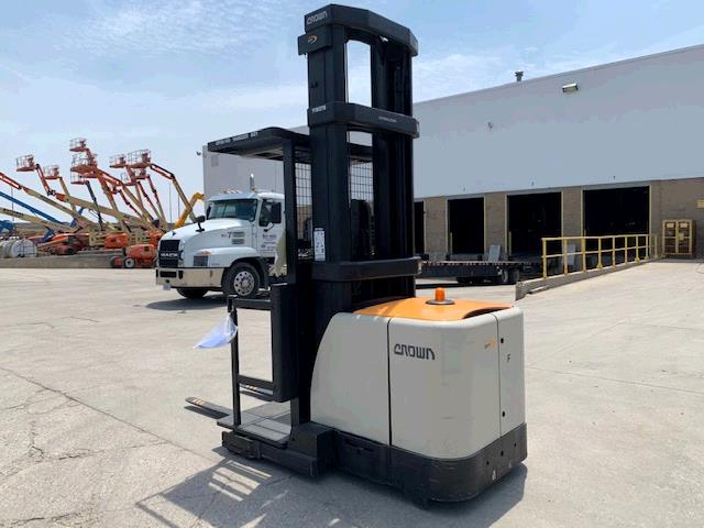 Used Crown SP4050-30   | lift truck rental for sale | National Lift